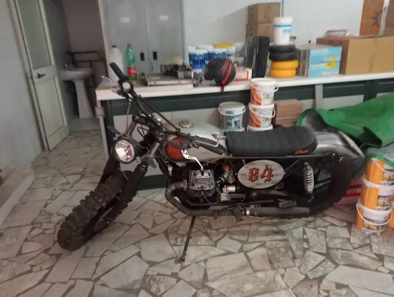 Moto Guzzi V50 (8)