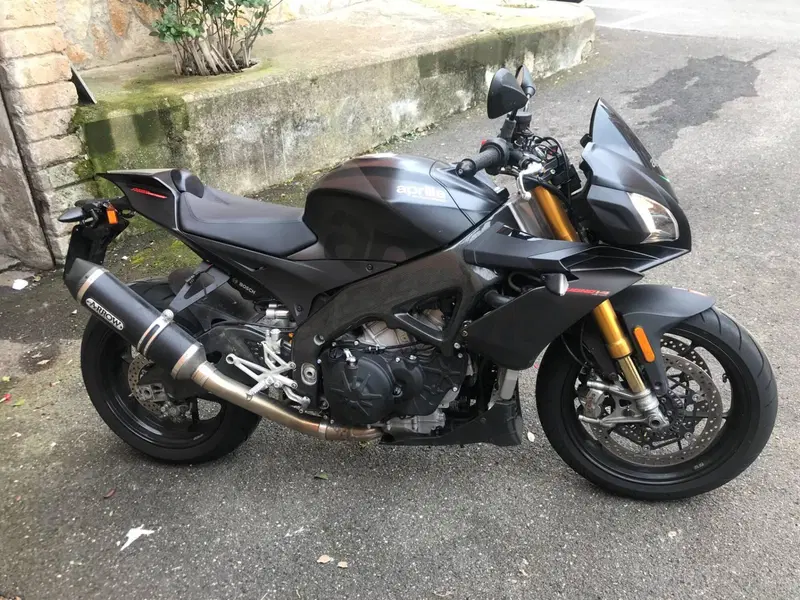 Aprilia Tuono V4 Factory (2019 - 20) (2)