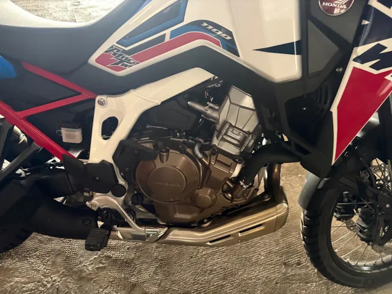 Honda Africa Twin CRF 1100L Urban (2022 - 23) (12)