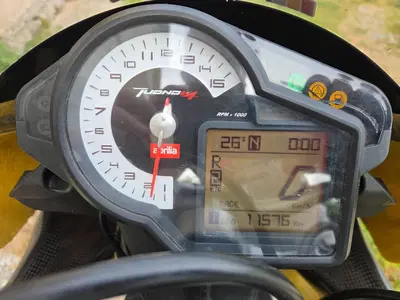 Aprilia Tuono V4 R APRC (2011 - 13) usata
