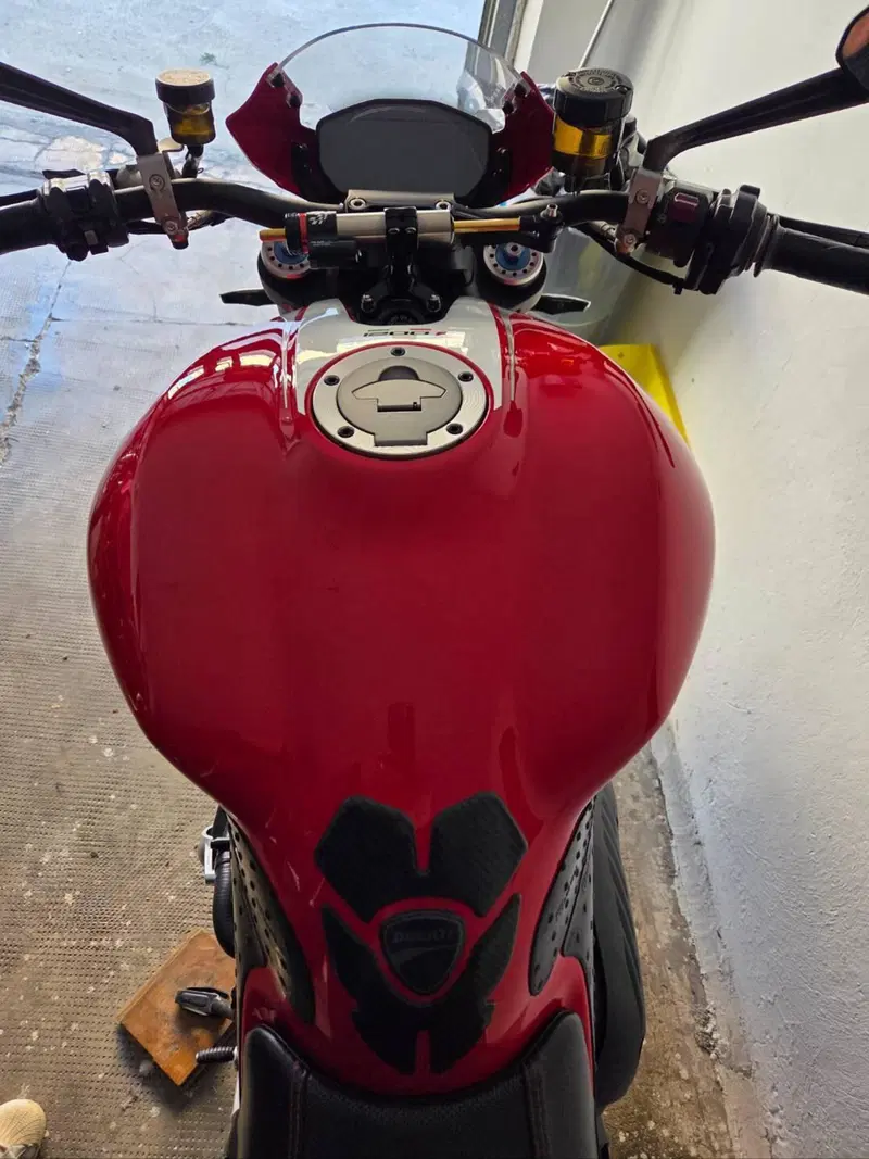 Ducati Monster 1200 R (2016 - 19) (3)