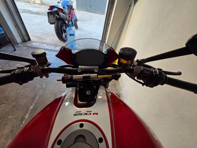 Ducati Monster 1200 R (2016 - 19) (5)