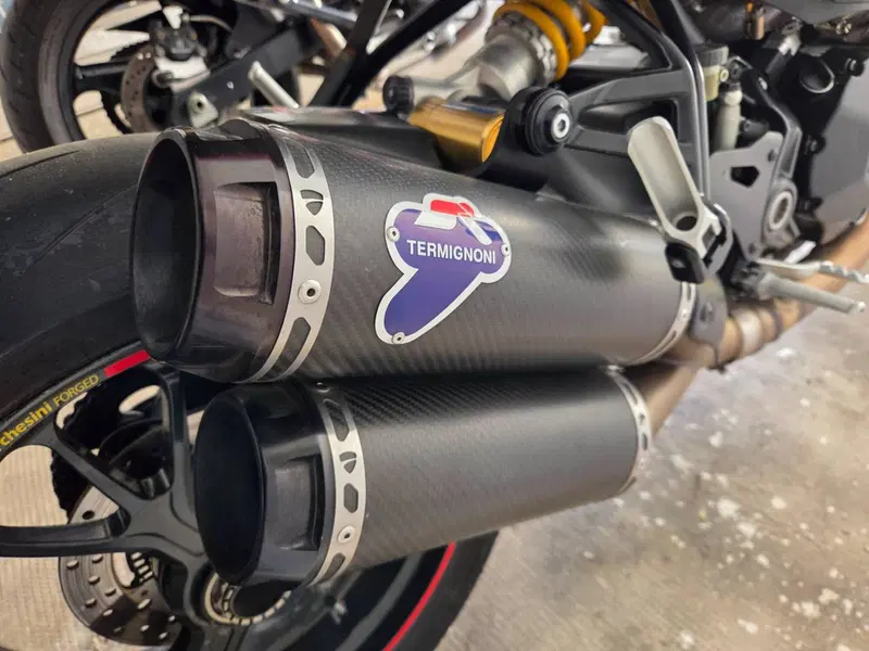Ducati Monster 1200 R (2016 - 19) (8)