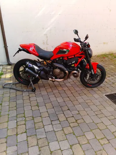 Ducati Monster 821 Dark ABS (2014 - 16) usata