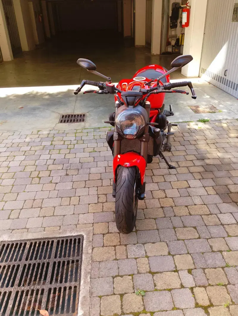 Ducati Monster 821 Dark ABS (2014 - 16) (2)