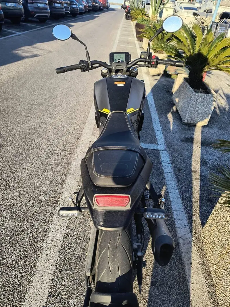 Benelli Leoncino 250 (2021 - 25) (7)