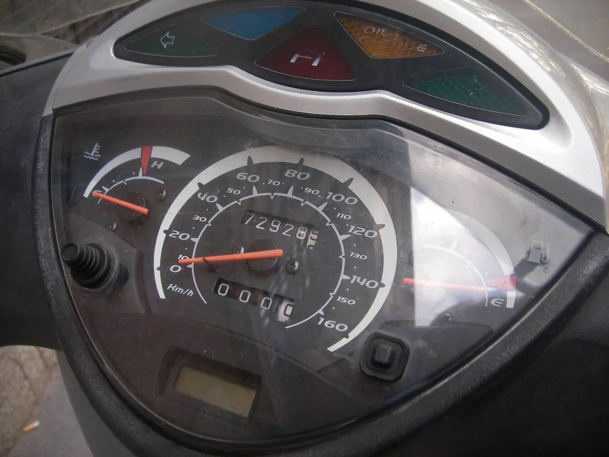 Honda SH 150i (2005 - 08) (4)
