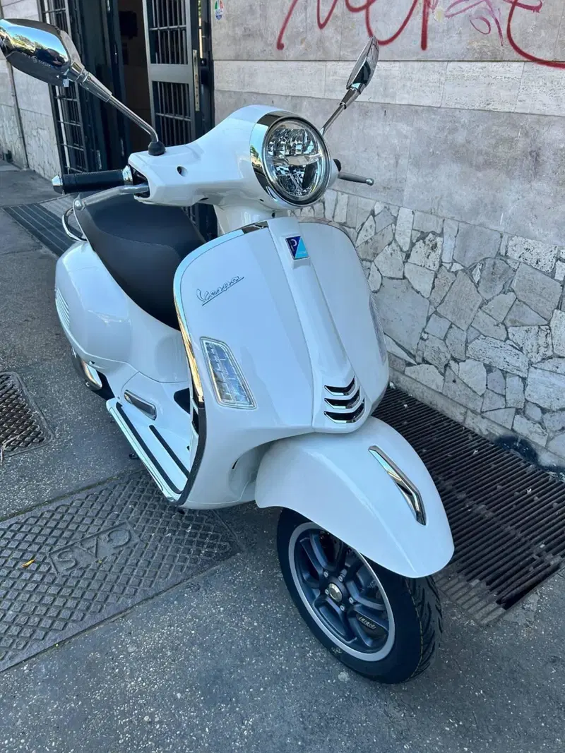 Vespa GTS 310 Super (2025 - 26) (4)