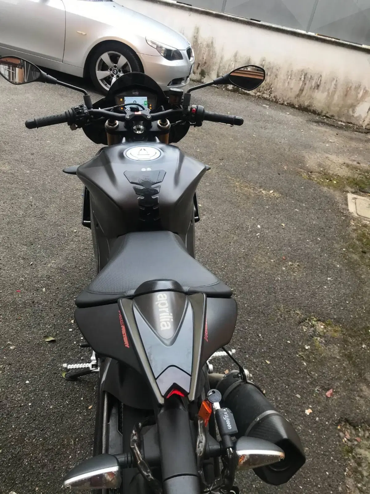 Aprilia Tuono V4 Factory (2019 - 20) (5)