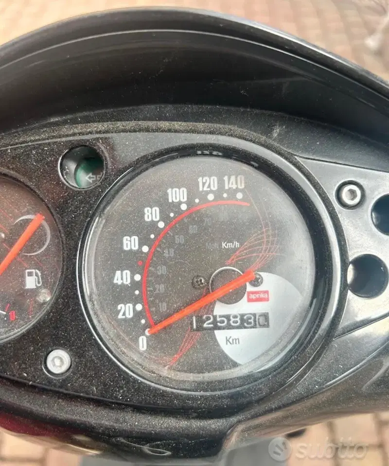 Aprilia SR 125 Motard (2012 - 16) (3)