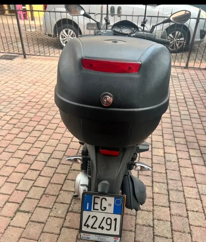 Aprilia SR 125 Motard (2012 - 16) (6)