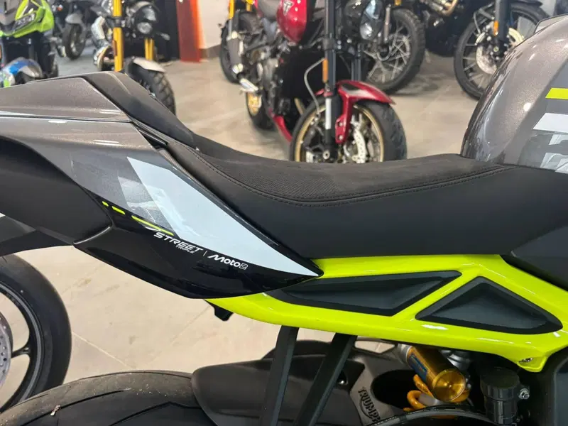 Triumph Street Triple 765 Moto2 (2026) (7)
