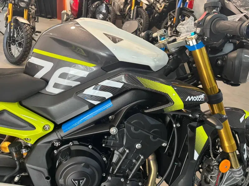 Triumph Street Triple 765 Moto2 (2026) (4)