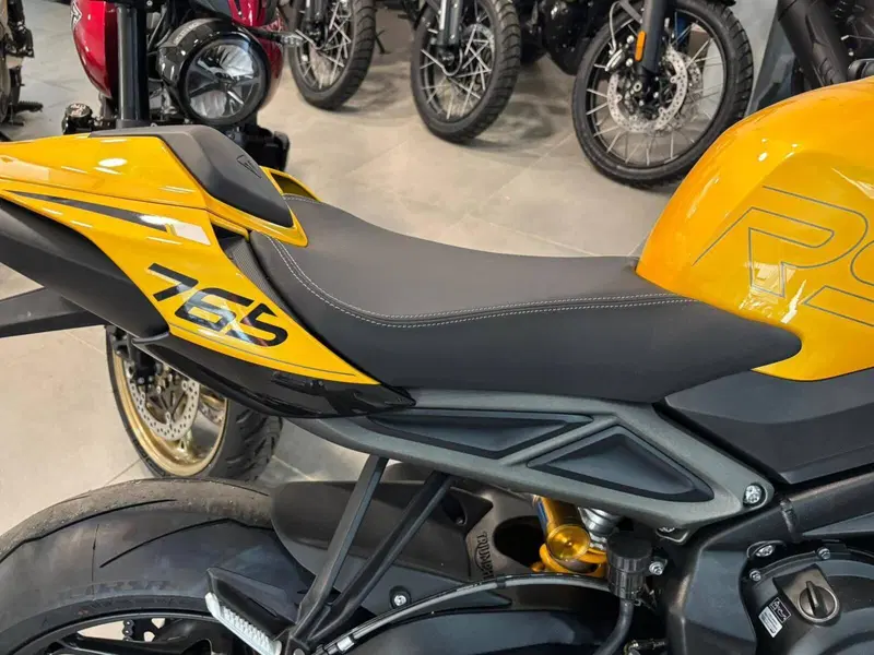 Triumph Street Triple 765 RS (2023 - 26) (6)