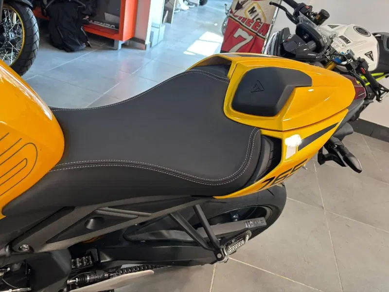 Triumph Street Triple 765 RS (2023 - 26) (8)