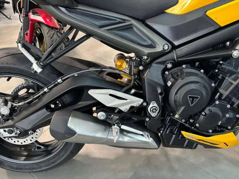 Triumph Street Triple 765 RS (2023 - 26) (10)