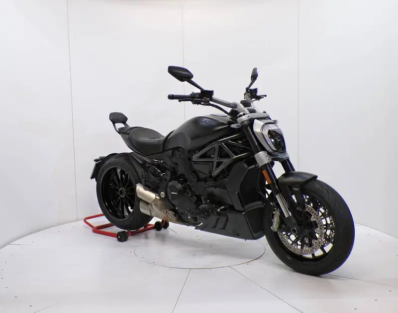 Ducati XDiavel 1262 Dark (2021 - 24) (2)