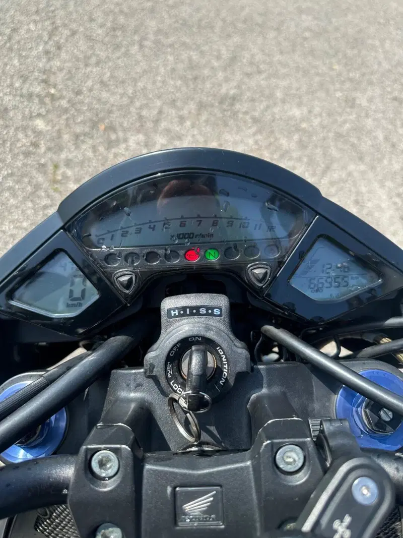 Honda CB 1000 R (2008 - 10) (5)