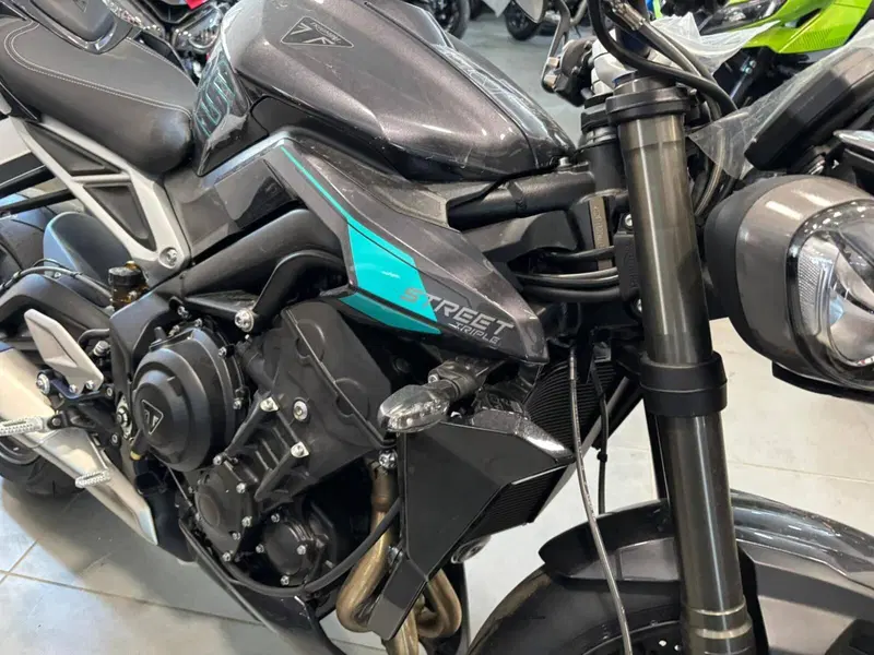 Triumph Street Triple 765 RS (2023 - 26) (6)