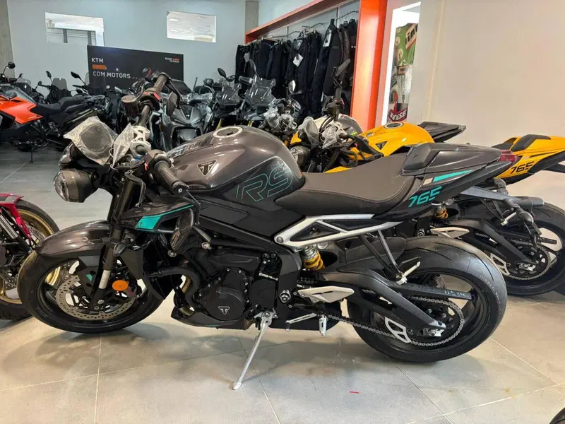 Triumph Street Triple 765 RS (2023 - 26) (2)