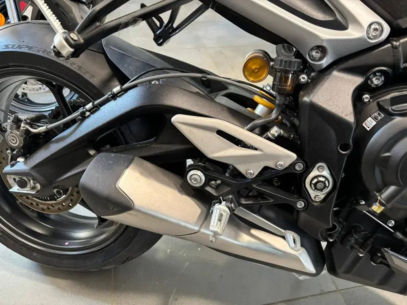 Triumph Street Triple 765 RS (2023 - 26) (7)