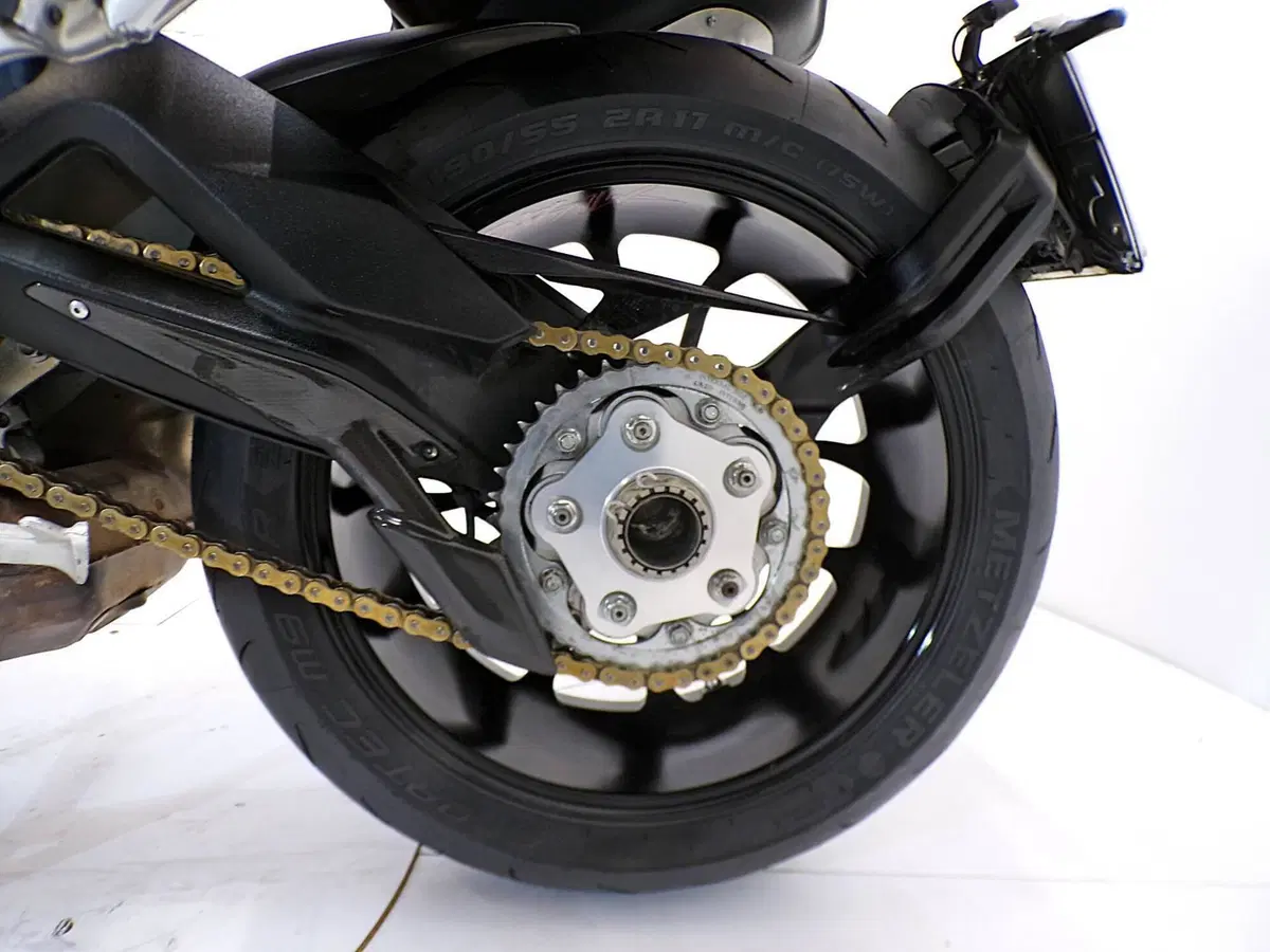 MV Agusta Turismo Veloce 800 (2014 - 16) (11)