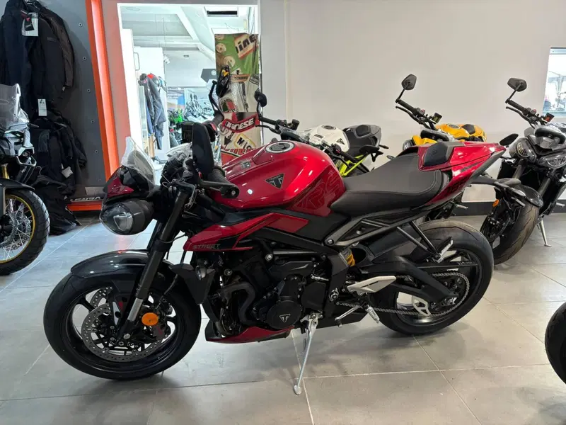Triumph Street Triple 765 RS (2023 - 26) (2)