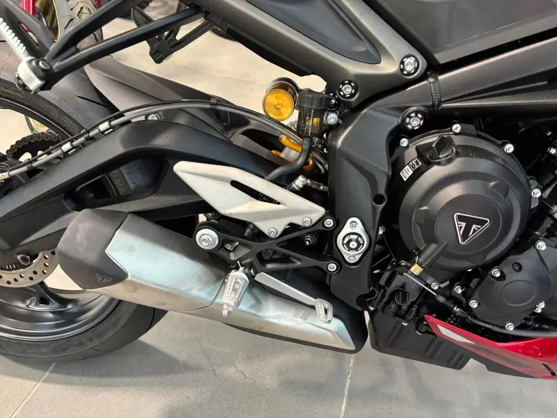 Triumph Street Triple 765 RS (2023 - 26) (8)