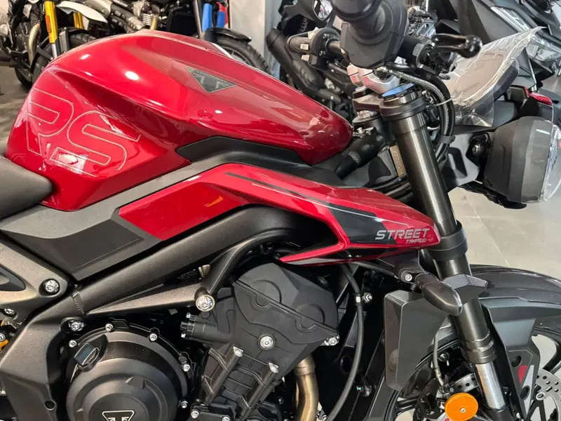 Triumph Street Triple 765 RS (2023 - 26) (9)