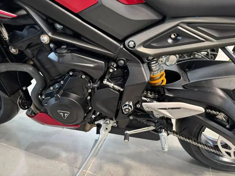 Triumph Street Triple 765 RS (2023 - 26) (10)