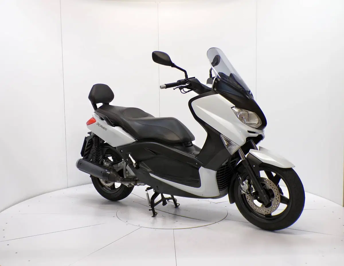 Yamaha X-Max 250 (2010 - 13) (2)