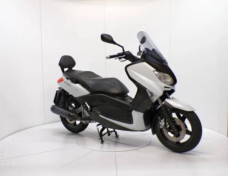 Yamaha X-Max 250 (2010 - 13) (2)