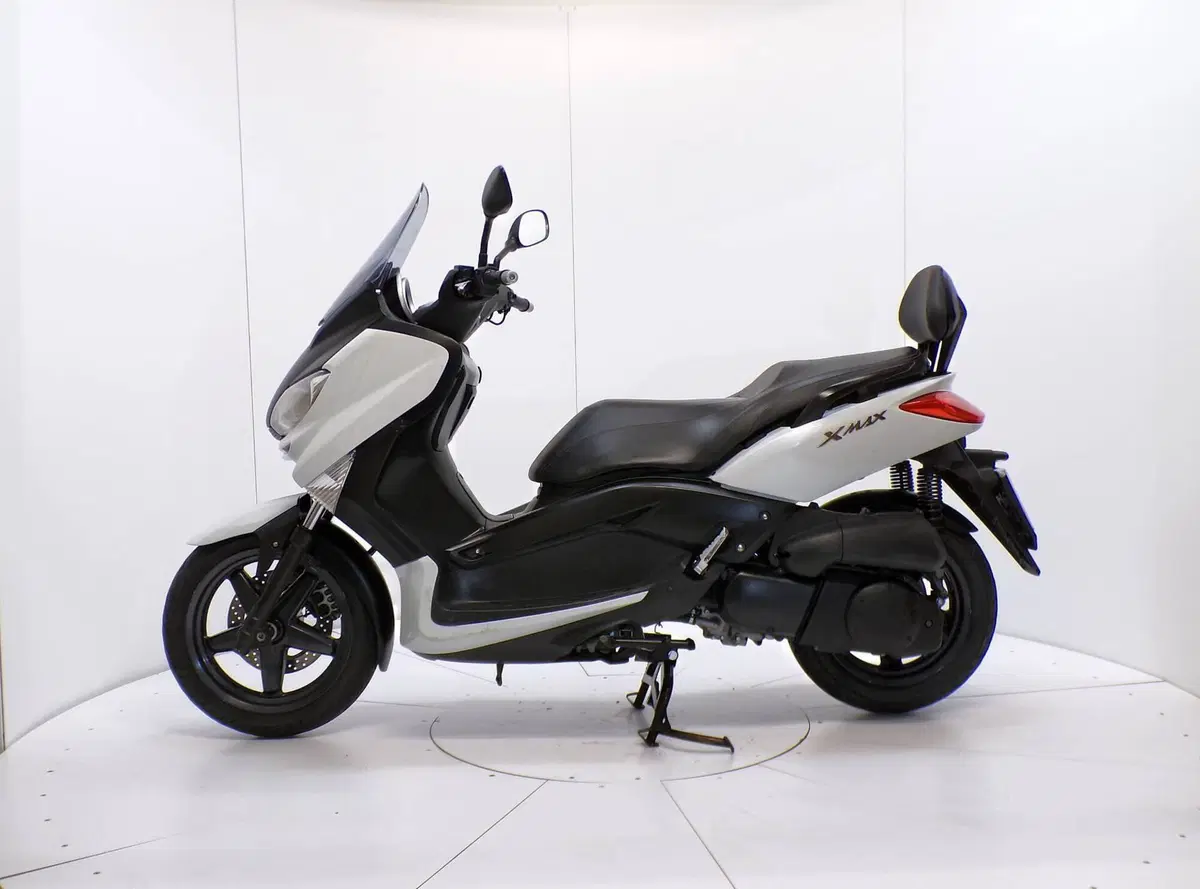 Yamaha X-Max 250 (2010 - 13) (4)