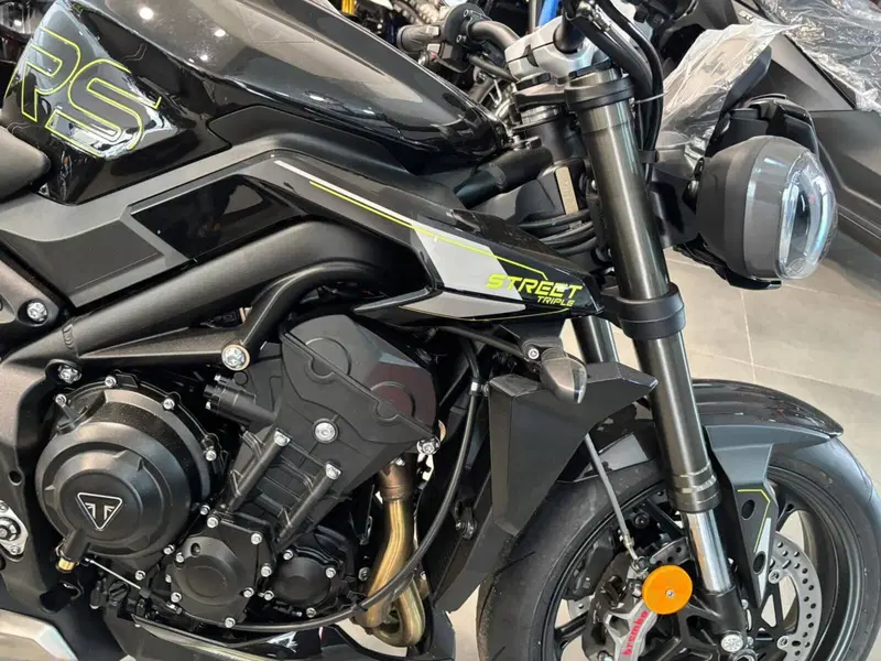 Triumph Street Triple 765 RS (2023 - 26) (5)