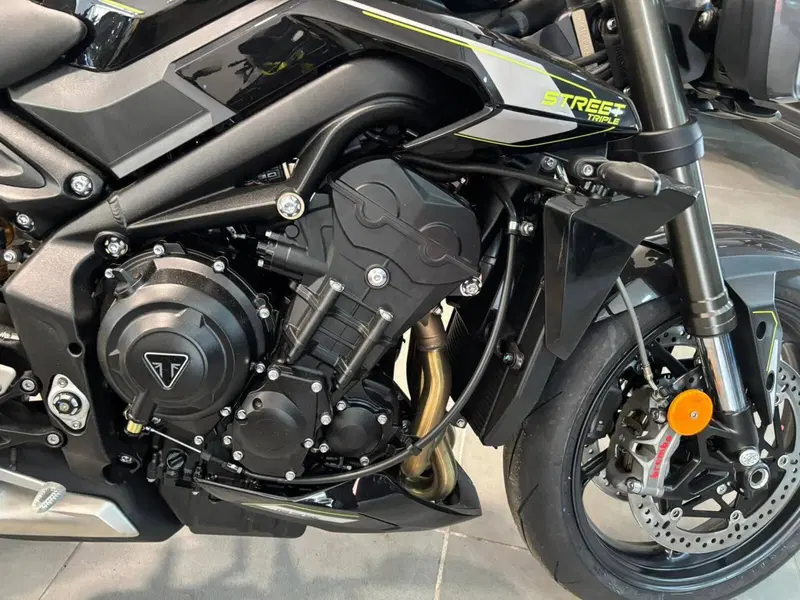 Triumph Street Triple 765 RS (2023 - 26) (10)