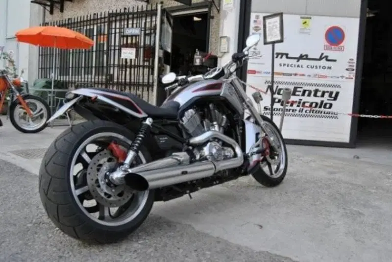 Harley-Davidson 1250 V-Rod Muscle (2009 - 17) - VRSCF (5)