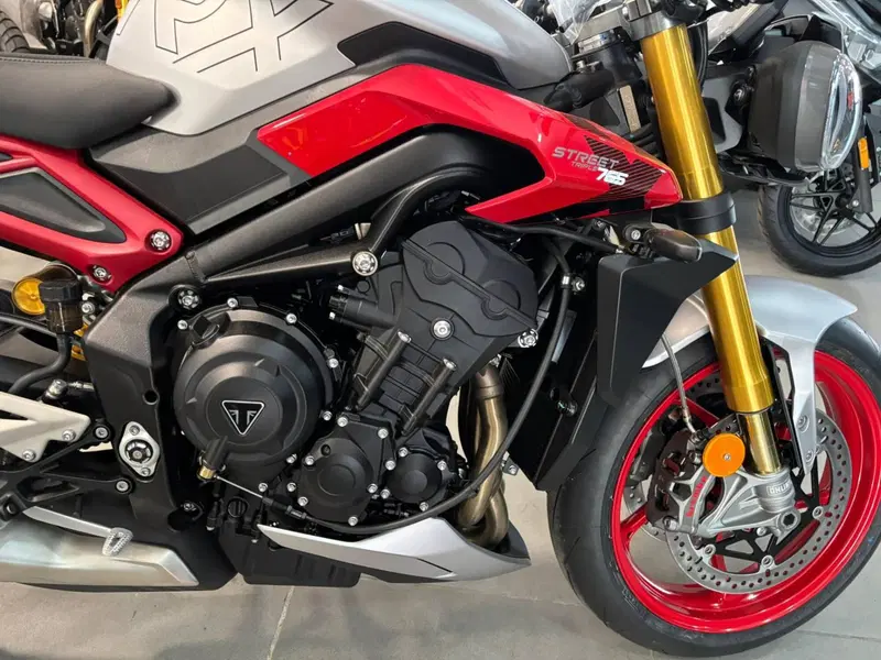 Triumph Street Triple 765 RX (2026) (6)