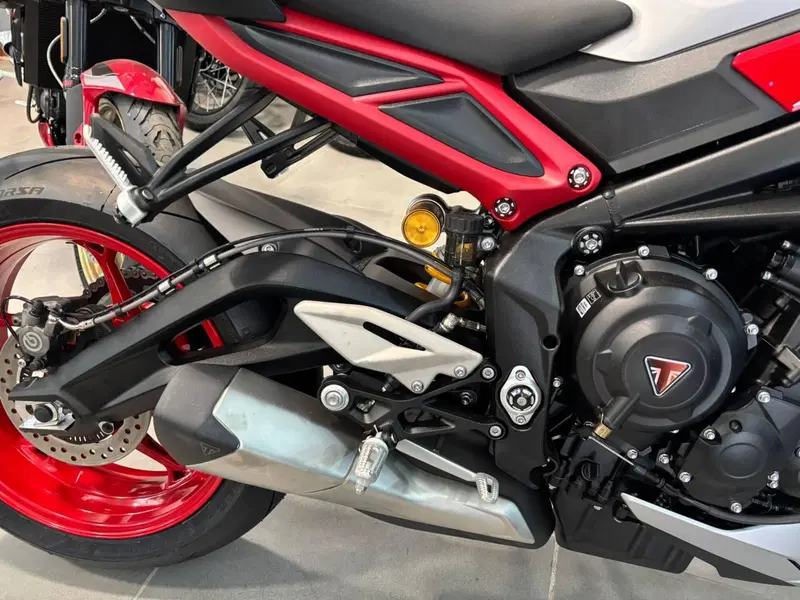 Triumph Street Triple 765 RX (2026) (7)