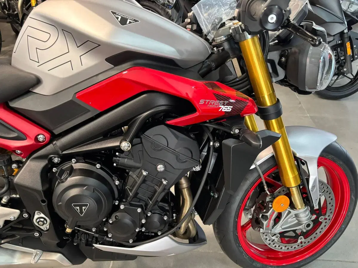 Triumph Street Triple 765 RX (2026) (8)