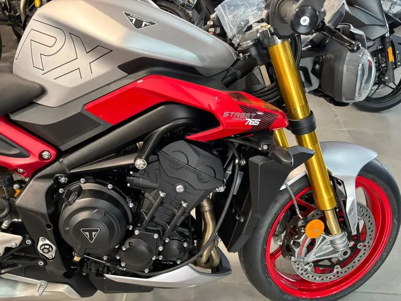 Triumph Street Triple 765 RX (2026) (8)