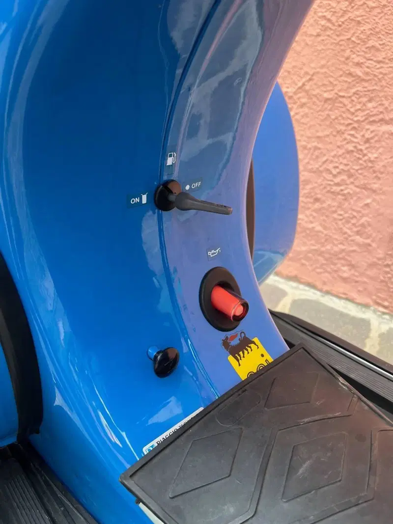 Piaggio Vespa 150 PX MA a.e. (6)