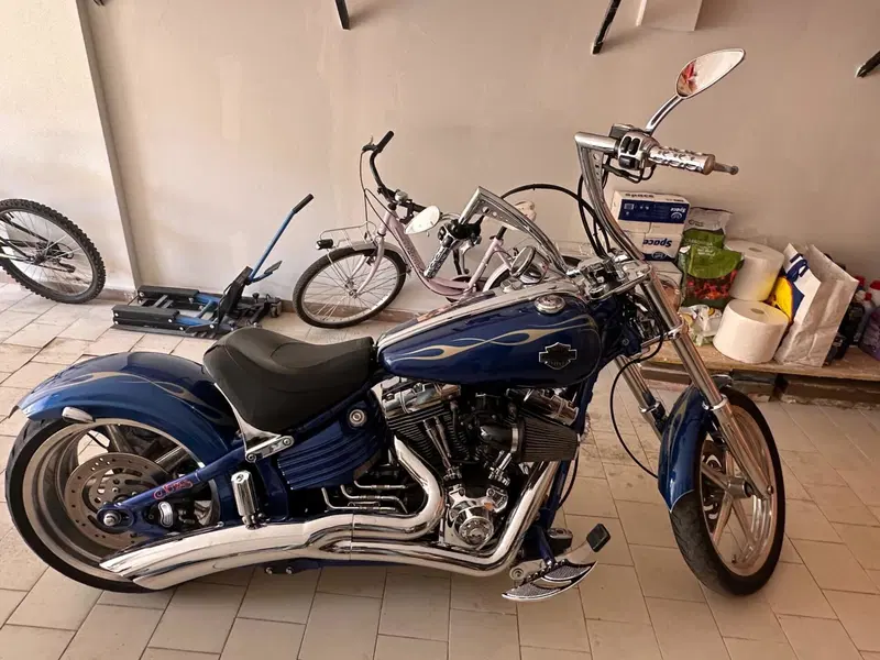 Harley-Davidson 1584 Rocker C (2009 - 11) - FXCWC (4)