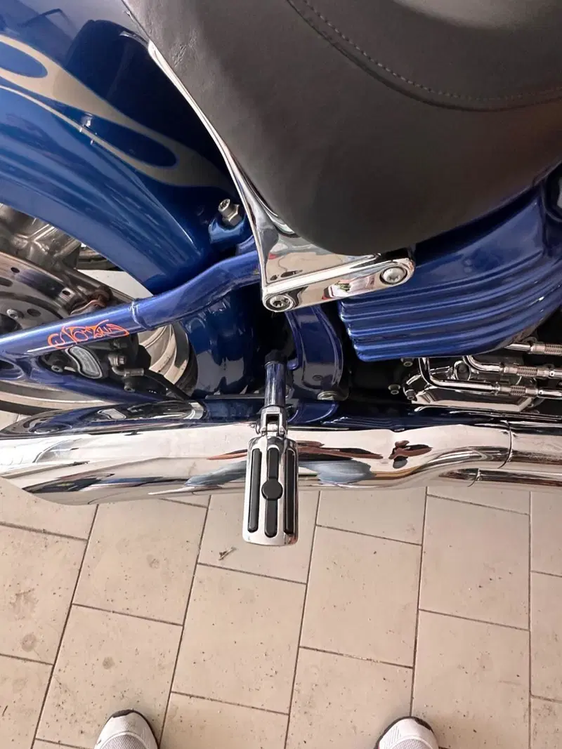 Harley-Davidson 1584 Rocker C (2009 - 11) - FXCWC (7)