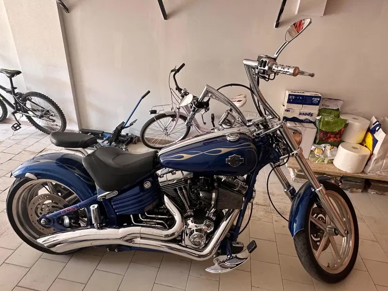 Harley-Davidson 1584 Rocker C (2009 - 11) - FXCWC (5)