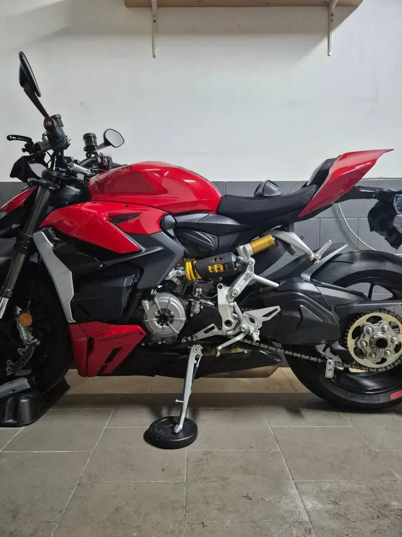Ducati Streetfighter V2 (2022 - 24)