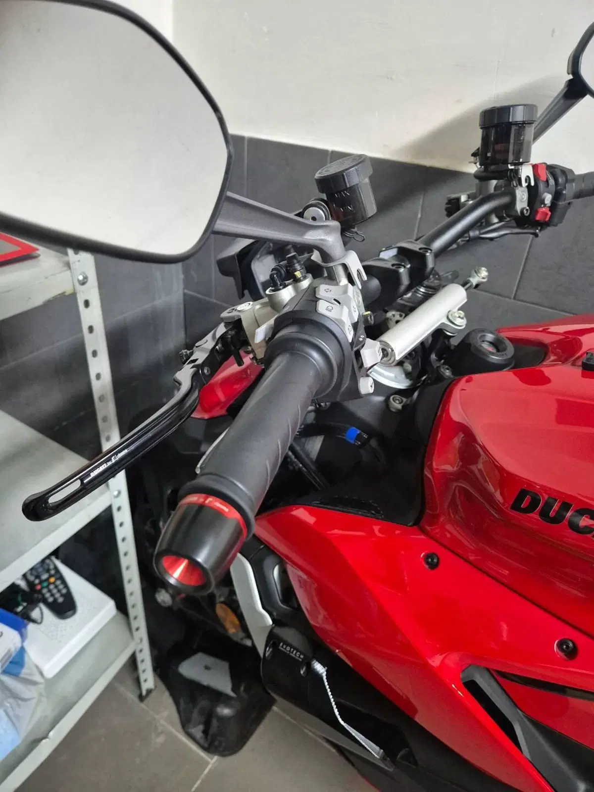 Ducati Streetfighter V2 (2022 - 24) (2)