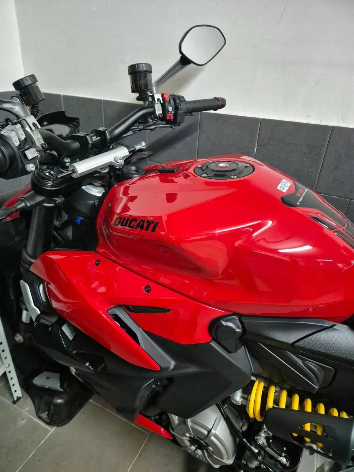 Ducati Streetfighter V2 (2022 - 24) (6)