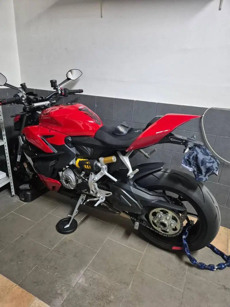 Ducati Streetfighter V2 (2022 - 24) (13)