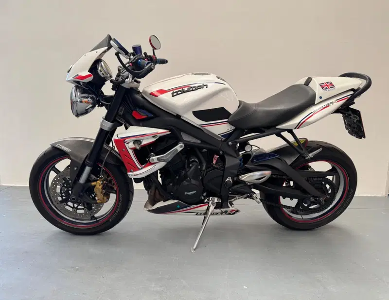 Triumph Street Triple R (2009 - 12) (2)