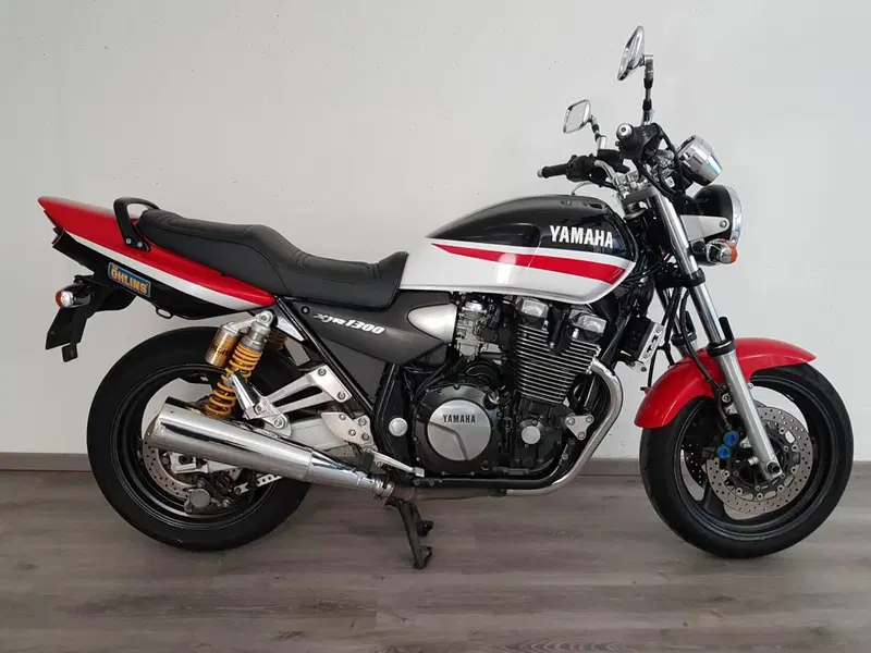 Yamaha XJR 1300